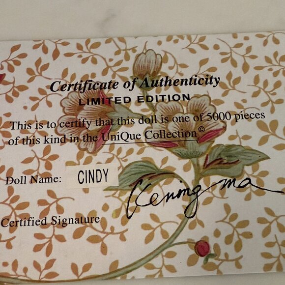 UniQue Brand Porcelain Doll - "Cindy" - New - Picture 5 of 11